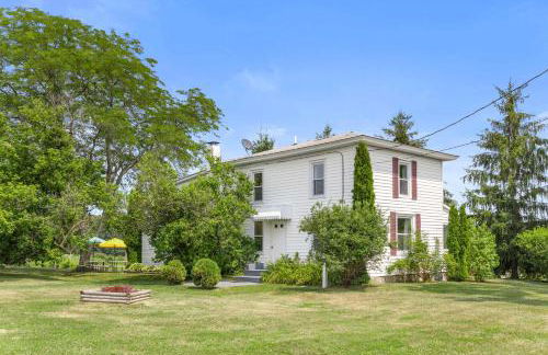 Keuka Wine Trail Vineyard View Farmhouse - Fire Pit & Game Room - Foto 62