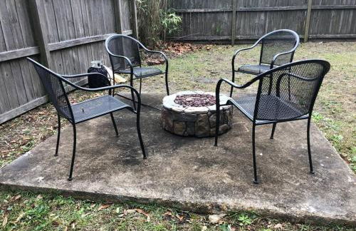 Beautiful Beach House 2 Minute Walk to Sandy Beaches Quiet Area - Foto 9