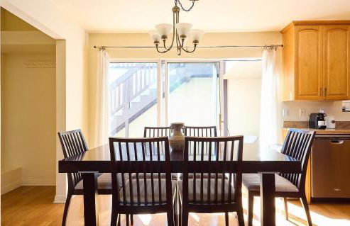 Malibu Nature Escape - 2BR Hideaway Nestled in the Woods, Minutes from the Beach - Foto 9