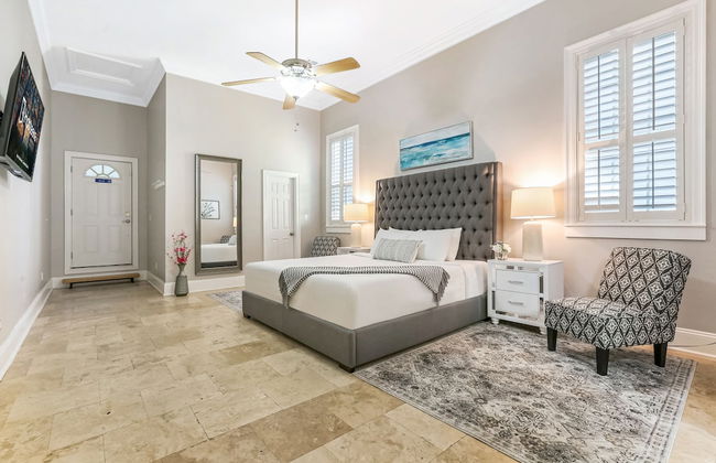 Modern 3BR Condo With Pool - Foto 18