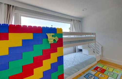 Cape Cod Home w/Ocean View, Roof Top, Pool & Hot Tub - Photo 24