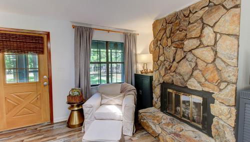 Lakefront Emerald Point wfirepit & kayaks - Foto 3