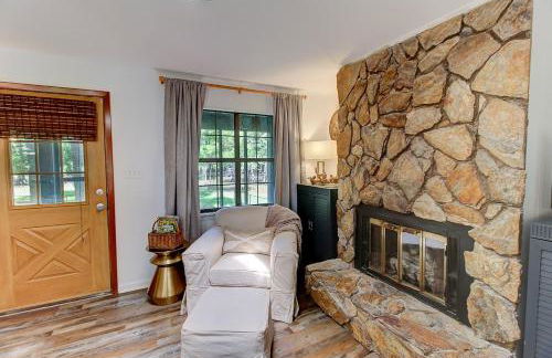 Lakefront Emerald Point wfirepit & kayaks - Foto 3