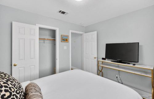 DFW Family Fun Retreat Game Room Pool Table Air Hockey Arcade Work Space Grill BBQ Firepit - Foto 54