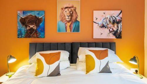 Forest View- Oasis Mural -Didsbury Zen Sleeps 10 - Foto 4, Garden view, wardrobe