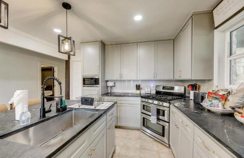 Family Home with Covered Patio and Grill in La Grange - Foto 12