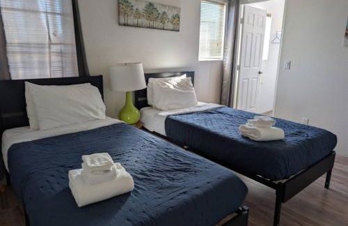 The Desert Jewel Pool Spa And Coachella Retreat - Photo 25