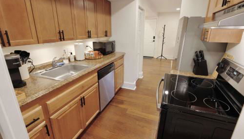 Union Hub - Steps 2 Station Mall with Parking - Foto 3