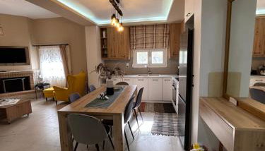 Silver House - Photo 3