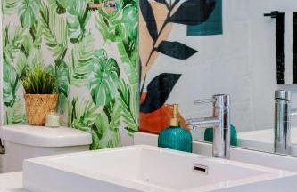 Vibrant Downtown Haven with Rooftop Pool & Parking - Foto 23