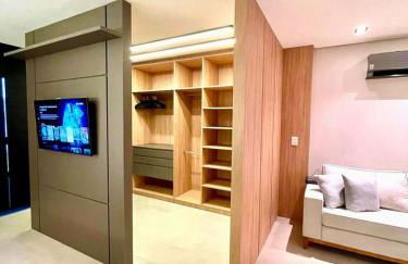 Um Luxo de Vista, Lindo Closet e Móveis Assinados - Foto 27