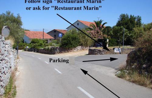 Apartment Alena with terrace and garden Center Jelsa - Photo 43