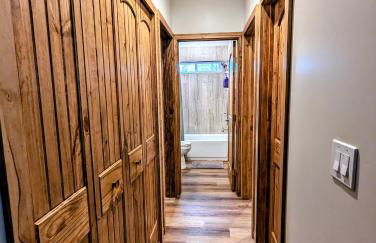 Relax & Recharge in Cozy Pinetop 2BR Retreat - Foto 7