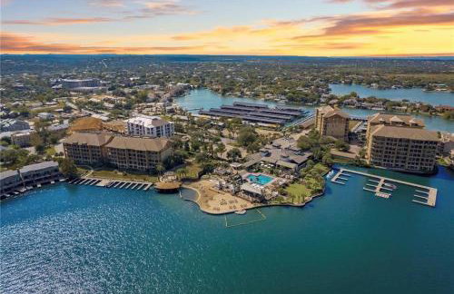 Lakefront Horseshoe Bay Resort Shared Pool Dock - Photo 32