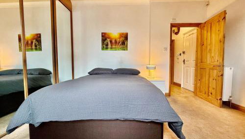 Spacious 1 Bed Flat - Free Parking - Quiet Area - Foto 5