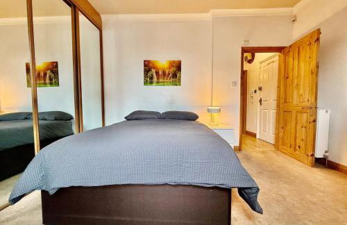 Spacious 1 Bed Flat - Free Parking - Quiet Area - Photo 5