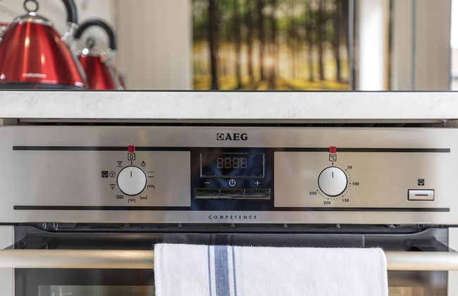 Pet-friendly Fulham 1-bed Apt, 2 Mins to Tube - Photo 5