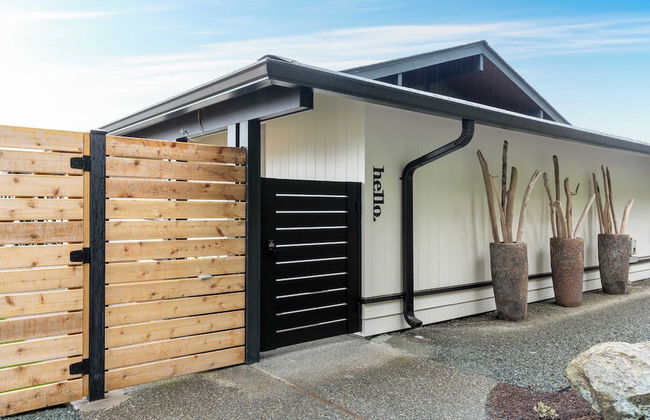 Oceanfront w/ Game Room, Fire Pit, Panoramic Views Angels Landing by Avantstay - Photo 44