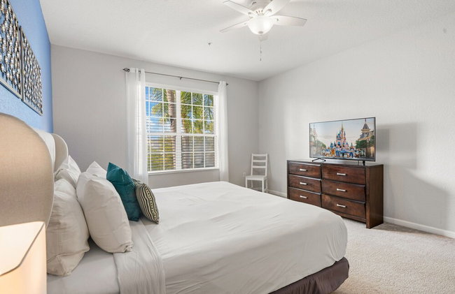 Beautiful LAKEVIEW Deluxe Condo Near Theme Parks - Photo 121