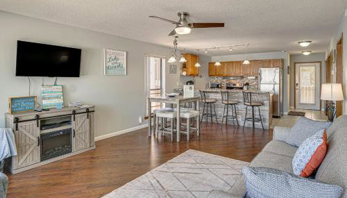 Lakefront Osage Beach Condo w/ Balcony & Pool - Foto 5