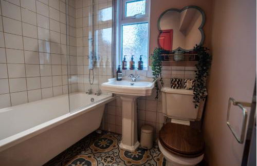 Luxury Seaside 5 Bed - 10 Mins Walk to Beaches - Foto 28