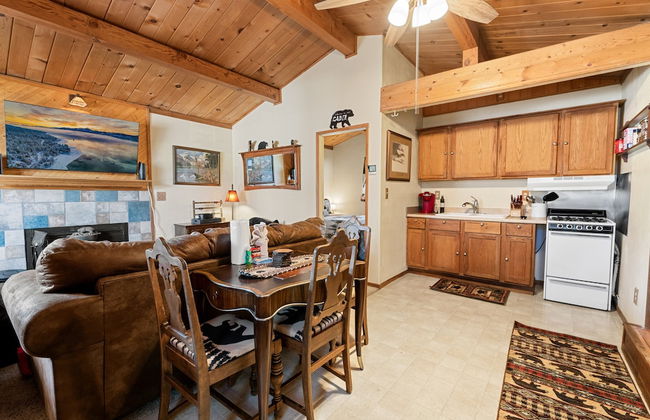 A Beary Cute Cabin - Photo 7