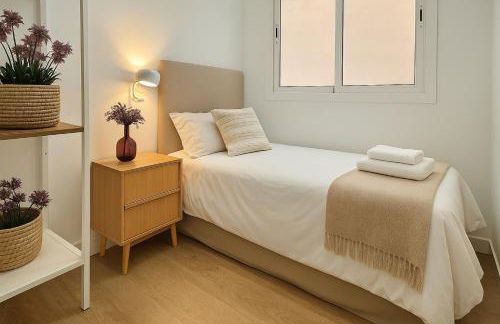 Peaceful & bright apartment with patio - Center - Foto 25