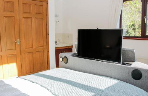 Court Farm - Photo 23