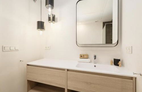 Luxurious frontline golf apartment in Elviria - Photo 39