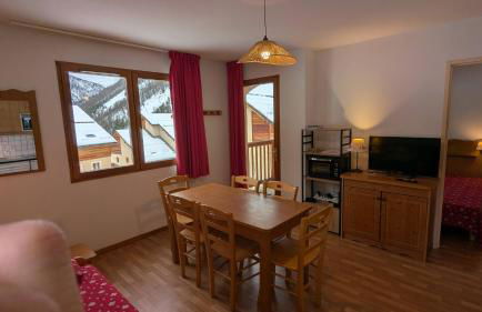 Appartement 3 pieces 6 personnes, 2 chambres, wifi fibre gratuit, piscine l'été et au pied des pistes l'hiver - Foto 63