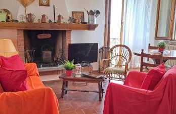 L'incanto del Trasimeno con giardino vista lago nel cuore di Castiglione - Foto 16