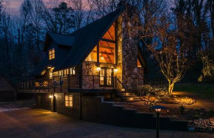 Smokys Landing Disc Golf Game Room Hot Tub - Photo 2