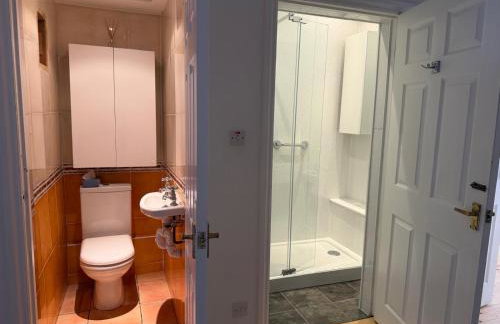 Luxurious Victorian 3 Bed Flat in the Heart of Edinburgh - Foto 15