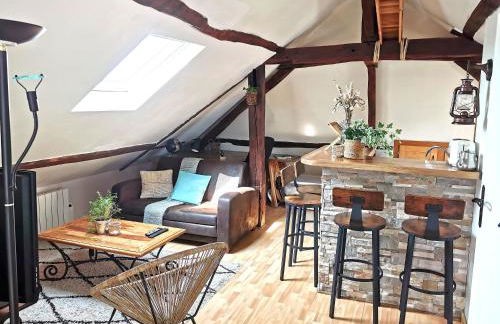 Deux pièces sous les toits - Photo 2