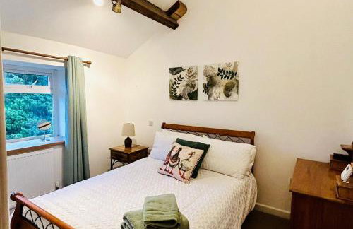 Cozy Cottage in Mytholmroyd nr Hebden Bridge - Photo 6