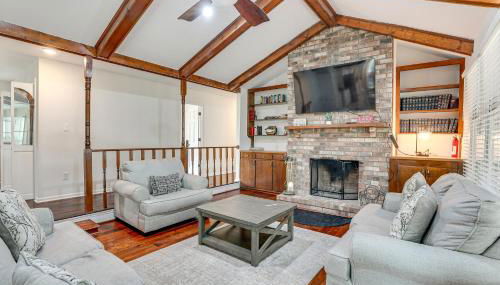 Patio and Pool Table Lake Marion Getaway - Foto 4