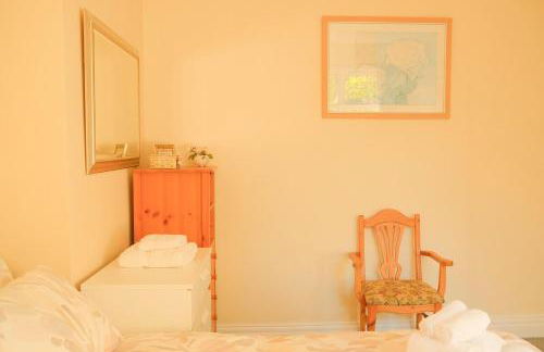 3 Bedroom House by Brookland Stays Serviced Accommodation Short Lets Leeds - Foto 3