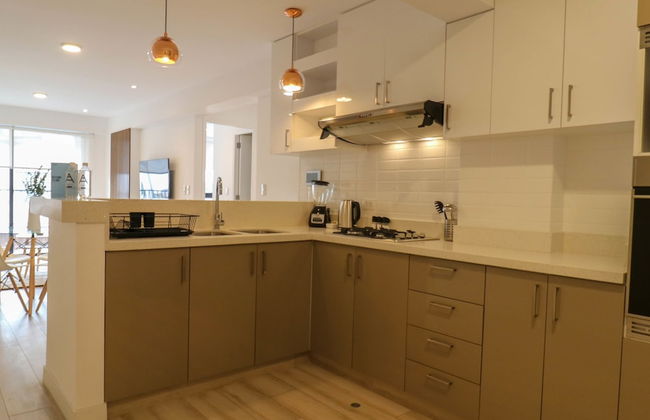 w Sophisticated 2BR With Balcony in Miraflores - Photo 5