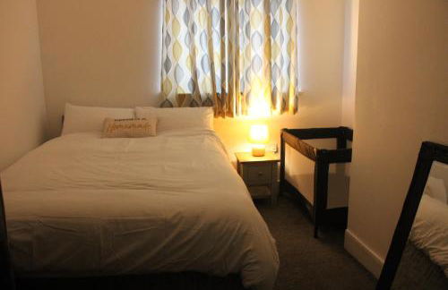 Tastefully furnished and Cosy 2-bedroom house - Foto 11