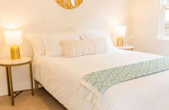 Cheerful 4BD Home in the Heart - Foto 13