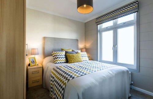 Applin Lodge - Photo 2