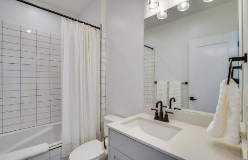 Modern Downtown Provo Townhome with Balcony! - Foto 21
