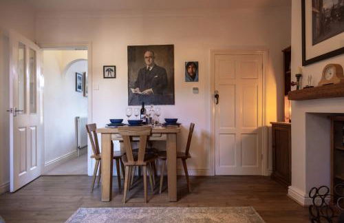 Vibrant 2 Bed, 2 Bath Home, Just Minutes to Town! - Foto 65