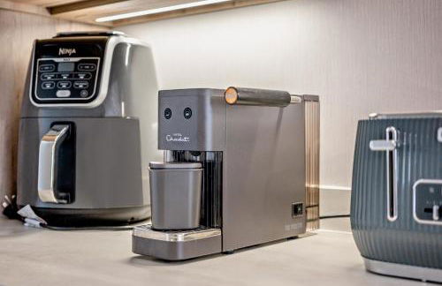 Astoria Lodge Smart Modern 2-Bedroom Holiday Lodge Milford on Sea - Photo 10