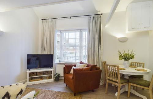 “The Sleepers Cottage” 2-6 people w/ free parking - Photo 3