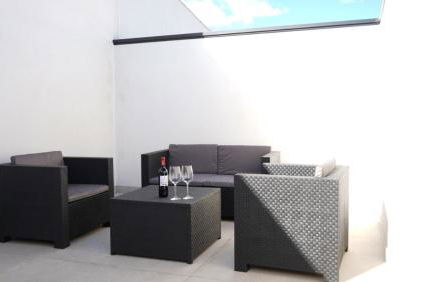 Habari Pleasure - Foto 22