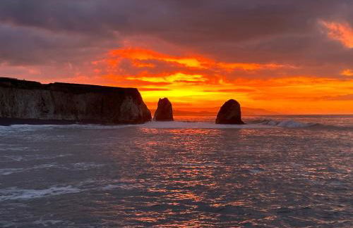 The Cwtch,Self Contained Coastal Annex Freshwater - Photo 28