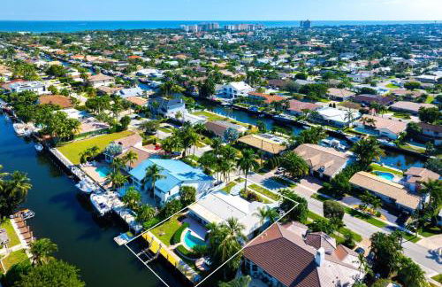 Waterfront Luxe 3BR, Pool, Hot Tub & Dock - Foto 51