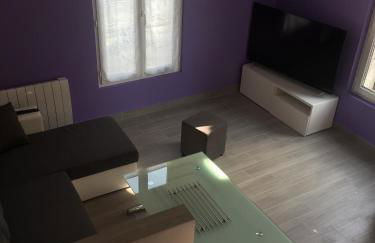 La maison parisienne maison deux pièces à louer au pied du métro - Foto 5