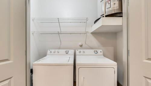 Tasteful 2BR I Pool I Gym I Parking I Workspace - Foto 4